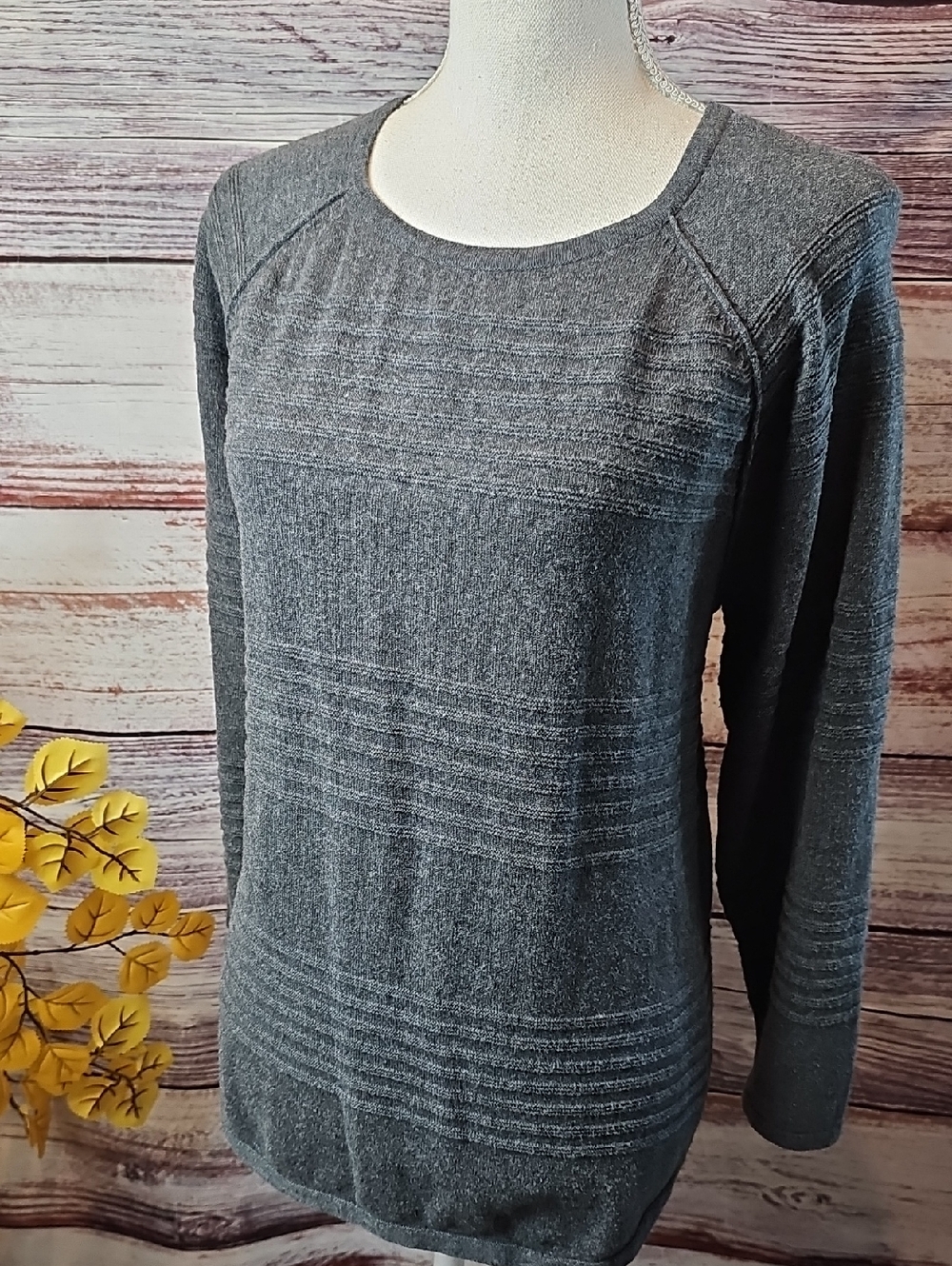 KAREN SCOTT HEATHERED CHARCOAL GRAY LONG SLEEVE RIBBED PATTERN PULLOVER SWEATER